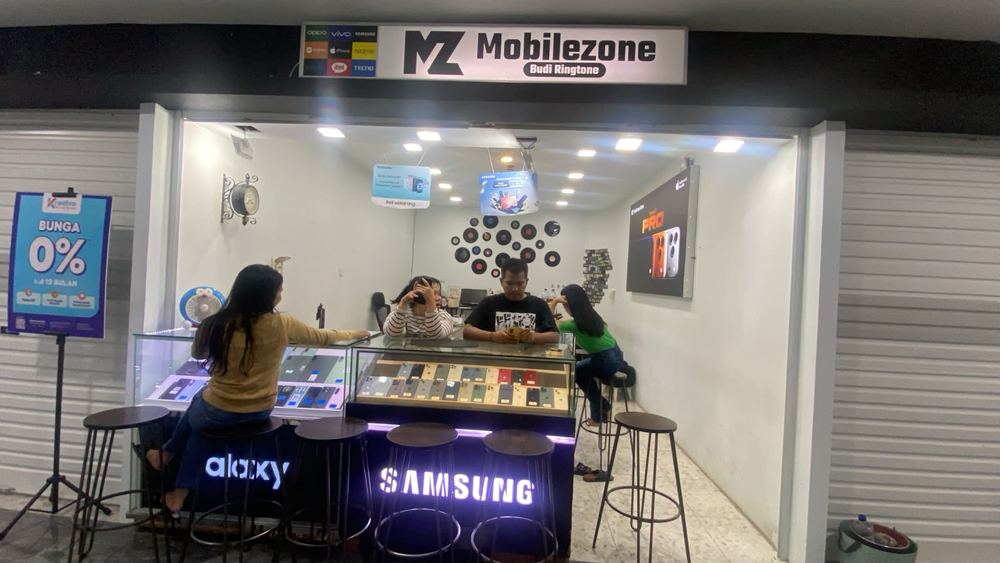 Toko MobileZone Store di Plaza Milenium